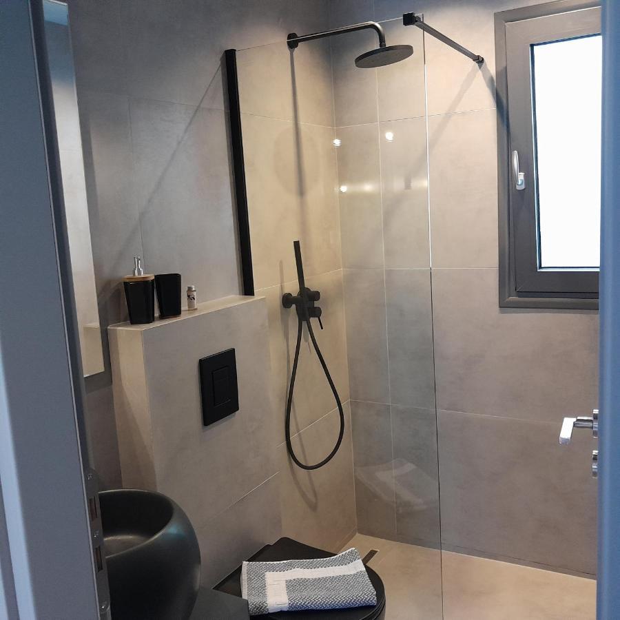 Brand New Flat Near De Bosset Bridge, Argostoli Apartment Exterior foto